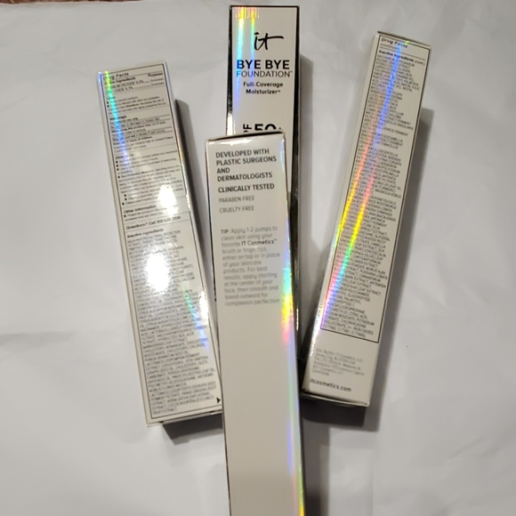 It cosmetics bye bye foundation full cov. MEDIUM - Picture 2 of 4